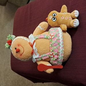 Gingerbread Girl & Gund Gingerbread Man Clip Plush